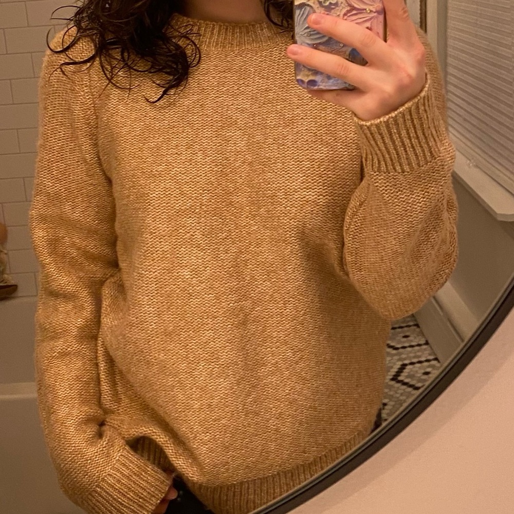 Women’s banana republic Beige Sweater
